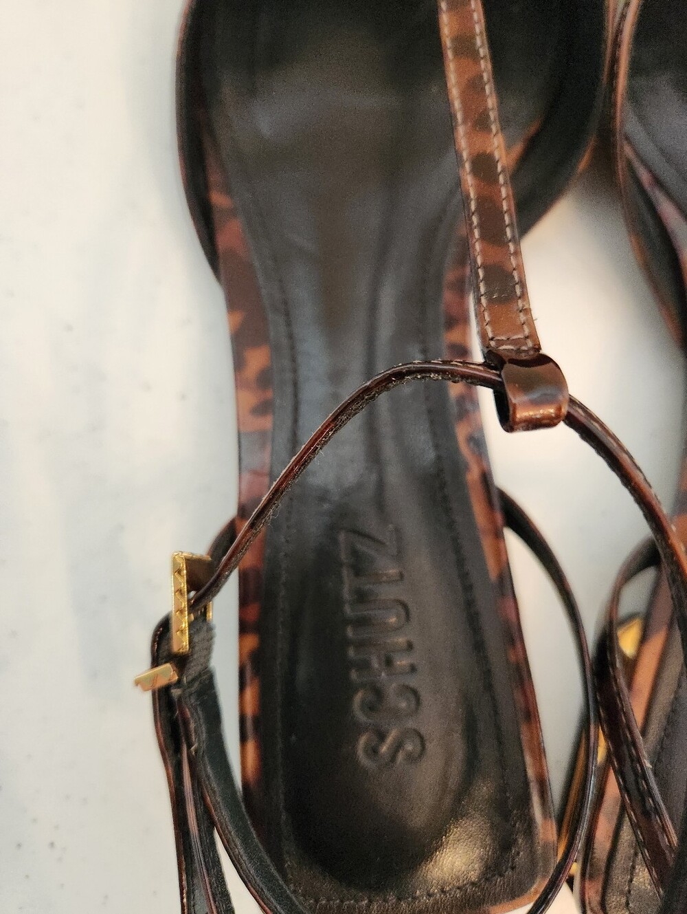 Schutz Allure Tortoiseshell Patent Leather T-Strap Flats Size 8B - Picture 9 of 10